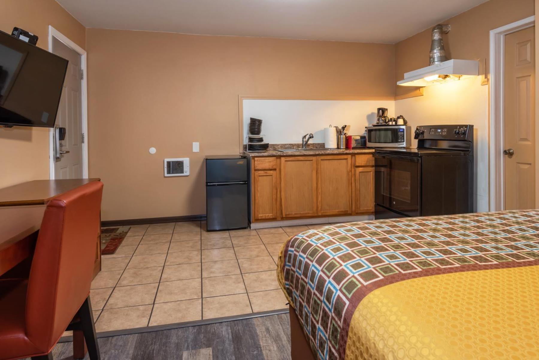 Motel Town Forks